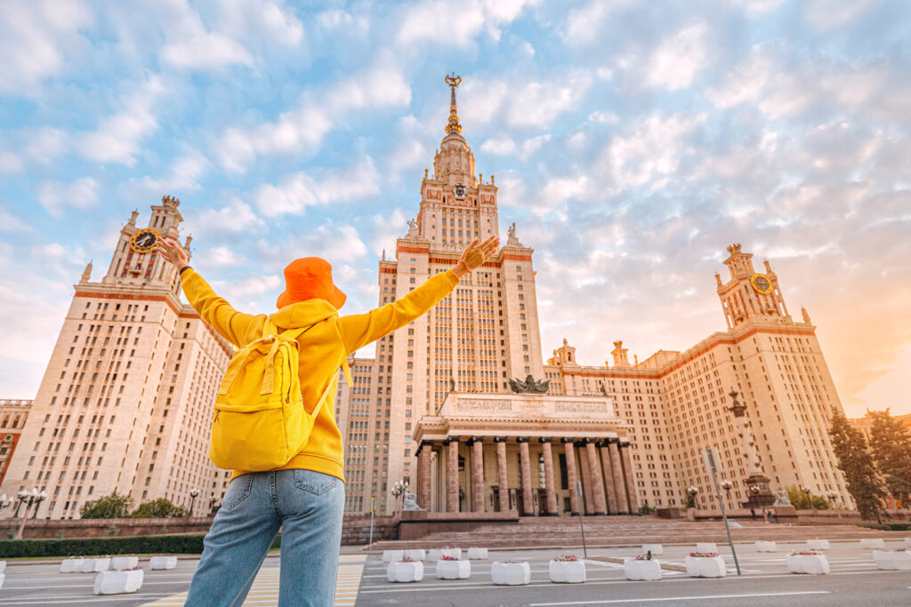 Какие предметы нужны для поступления в МГУ?